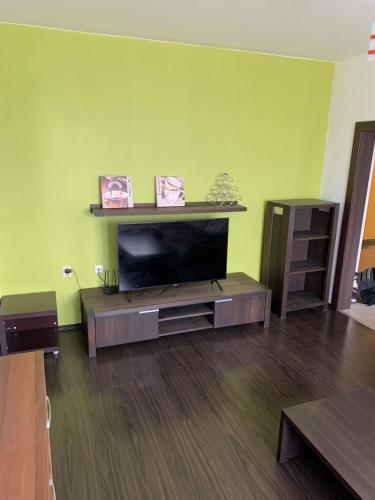 Your Home 16 with parking