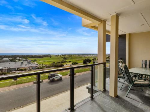 Μπαλκόνι ή βεράντα στο 6A Turnberry Drive