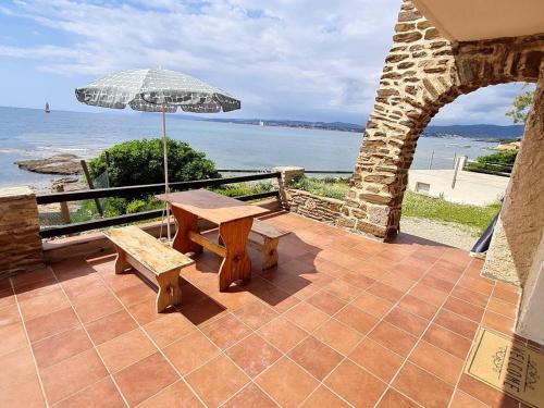 Photo de la galerie de l'établissement T2 en bord de mer à Six-Fours - Parking inclus - FR-1-316-347, à Six-Fours-les-Plages