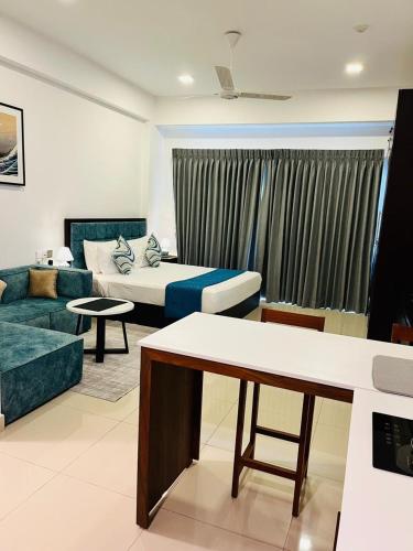 Posezení v ubytování Negombo Ocean Breeze Luxury Studio by Serendib Vacation