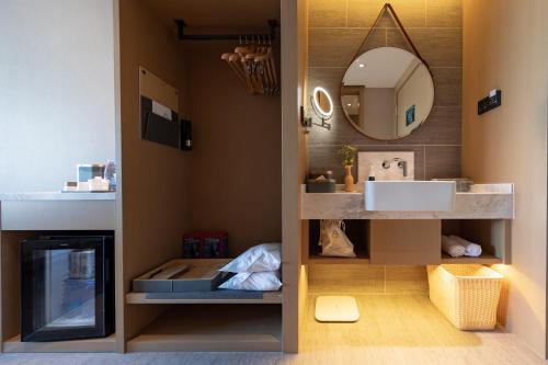 Ένα μπάνιο στο Atour Hotel Kunming West Renmin Road Daguan