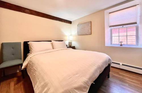 Ένα ή περισσότερα κρεβάτια σε δωμάτιο στο Lovely single room 5 minutes walk from ocean