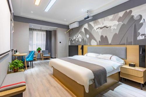 Postel nebo postele na pokoji v ubytování Thank Inn Henan Zhoukou Chuanhui District Zhoukou Avenue Municipal Government