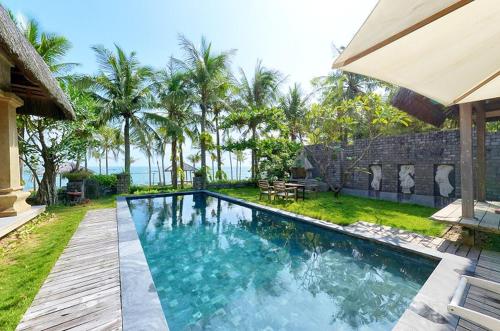 Bazén v ubytování Sun Spa Resort & Villa nebo v jeho okolí