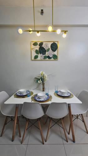 Φωτογραφία από το άλμπουμ του Hotel - Style Studio with balcony Davao City σε Davao City