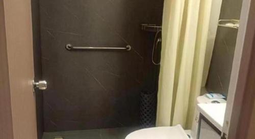 Ein Badezimmer in der Unterkunft Jinjiang Inn Wenzhou Shuangyu The Terminal