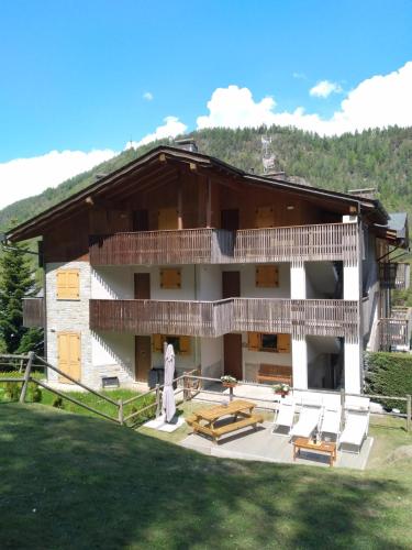 Nespecifikovaný výhled na hory nebo výhled na hory při pohledu z apartmánu