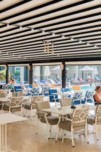 Posezení v ubytování Coral Beach Hotel And Resort Beirut