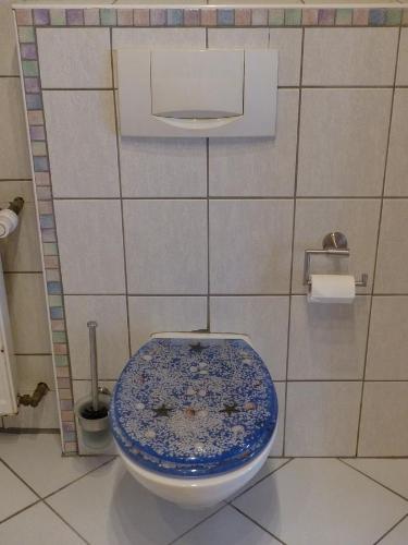 Anja's Ferienwohnung Alken tesisinde bir banyo