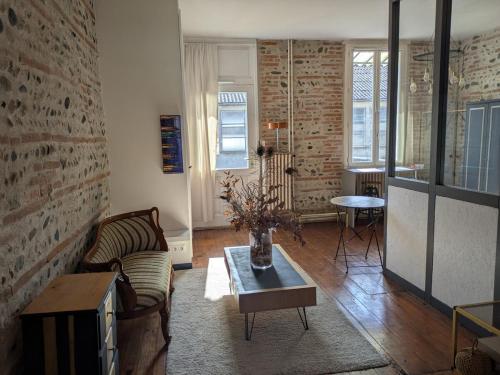 Charming 2-bedroom, near city center