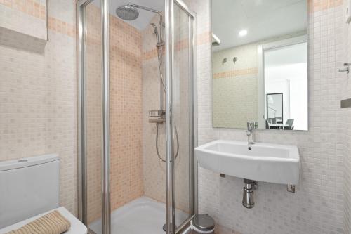 Sea View & Mountain View Apartment with Private Jacuzzi - Sunset Golf, Estepona photo 16