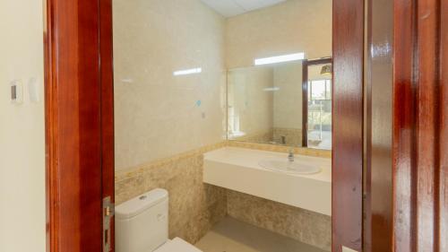 Koupelna v ubytování luxurious miracle home
