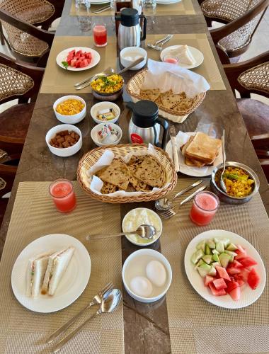 Comida en o cerca de este resort
