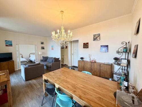 Photo de la galerie de l'établissement A016 - Beautiful apartment for 6 center Cannes, à Cannes