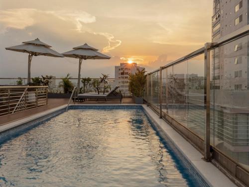 Bazén v ubytování S Home Apartment by DDH nebo v jeho okolí