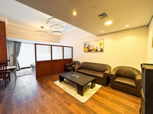 Fully Furnished Studio Lake Terrace, JLT Prime Location by Al sarya Holiday Homes