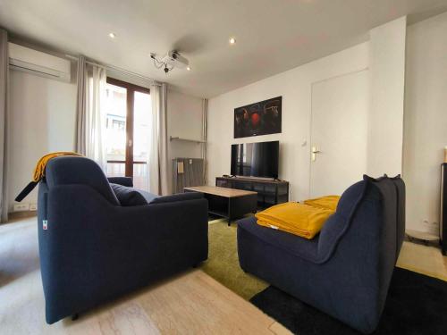 Appartement spacieux, parking, climatisation, rétroprojecteur