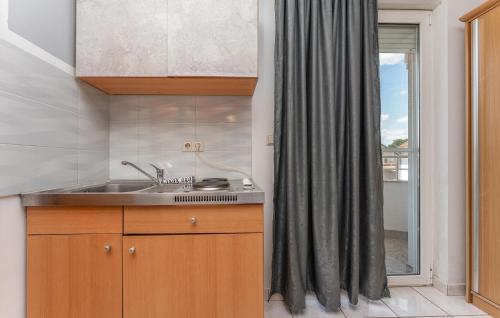 Stunning Apartment In Biograd Na Moru With Wifi