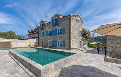 Nice Home In Mundanije