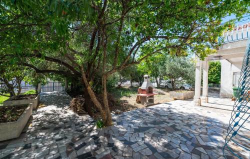 Cozy Apartment In Trogir With Wifi