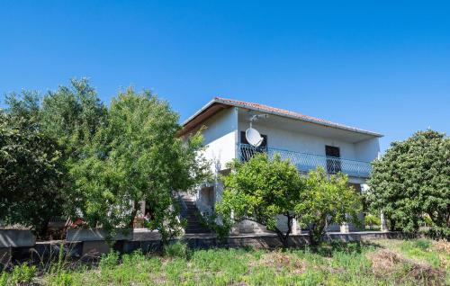 Cozy Apartment In Trogir With Wifi
