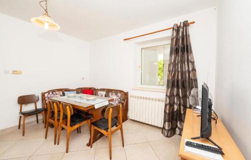 Cozy Apartment In Trogir With Wifi