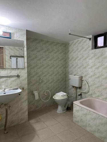 Hotel Dhaka City Innにあるバスルーム