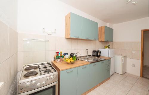 3 Bedroom Amazing Apartment In Trogir