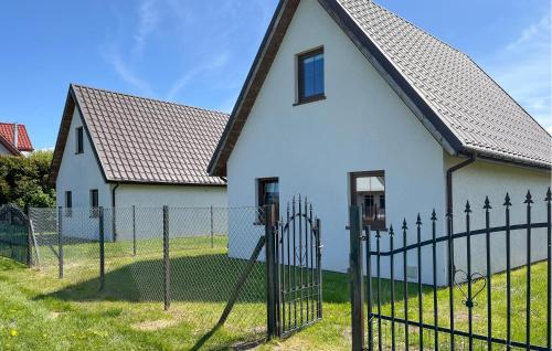 Amazing Home In Podamirowo