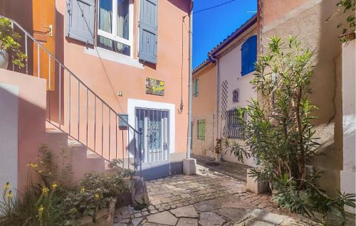 1 Bedroom Lovely Apartment In Meze