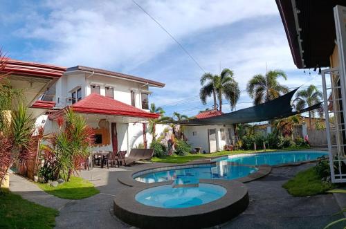Hồ bơi trong/gần Bale DT
