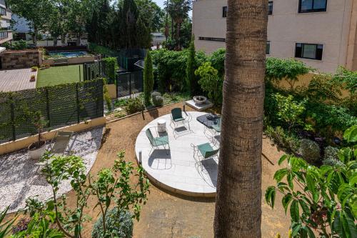Taman di luar iloftmalaga Limonar