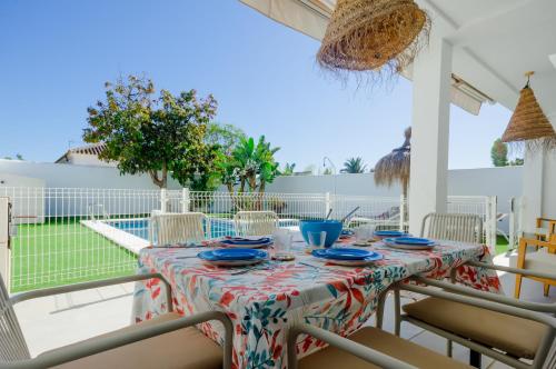 Moon Villa Conil con piscina