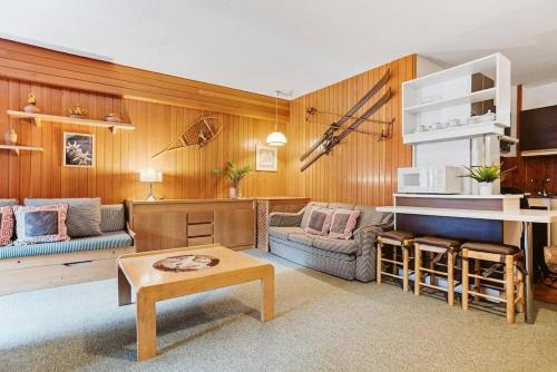 Bardot by CARDISuites