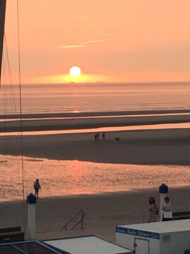 appartement proche de la plage , wimereux , 2 chambres , box stationnement , wifi