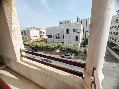 Balcon ou terrasse dans l'établissement Khalda One Bedroom Apt