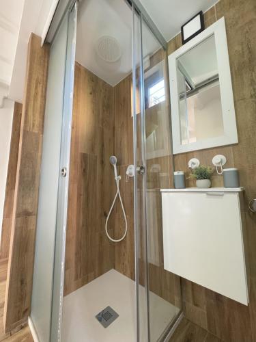 Ένα μπάνιο στο Godello - Harbor's Light