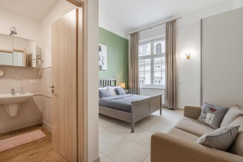 Kúpeľňa v ubytovaní Amora Homes Basilica Monnalisa luxury 3 bedrooms apartment with amazing view NEED RESERVATION X FREE PARKING