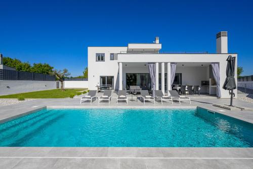 Villa L' Escapade by IstriaLux