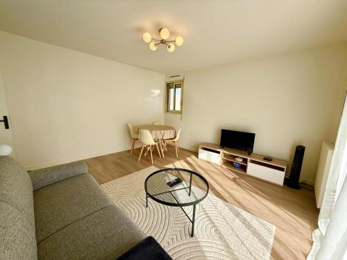 C018 - Lumineux Appartement - Proche plage