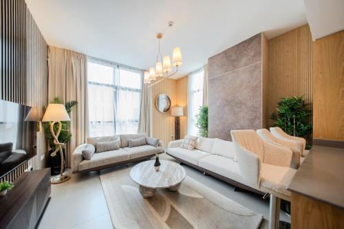 Posezení v ubytování Apartment - 1BR Poolview - Sleeps 4 - 2WCs - Workstation