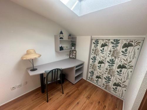 Photo de la galerie de l'établissement Joli duplex proche du campus et de Grenoble centre en tram, à Gières