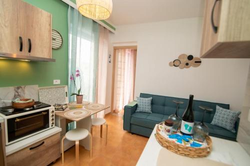 Aelia Blue Apartment