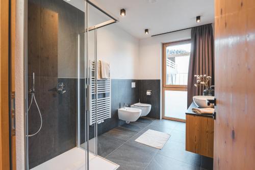 Koupelna v ubytování Lahnerhof Chalets