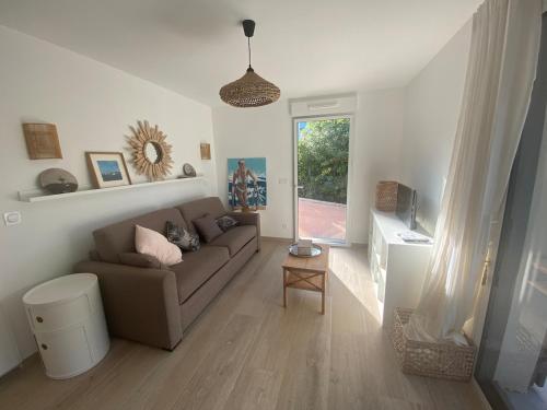 Hyères, Presqu'ile de Giens, Joli F3 indépendant, 4 pers, dans villa criques et plages à pied La Polynésie