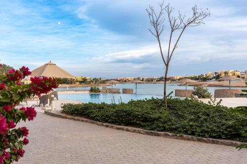 a view of the pool at the resort at El Gouna - BIRD NEST in Hurghada