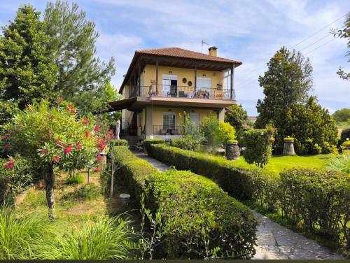 Antheon Apartment - 1km from the sea