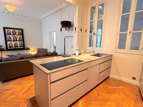 Photo de la galerie de l'établissement L'appartement Honore, à Paris