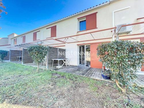 3180-Maison dans une résidence avec piscine