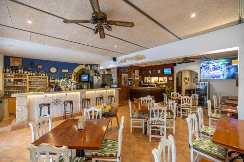 Hostal Doris - Adults Only